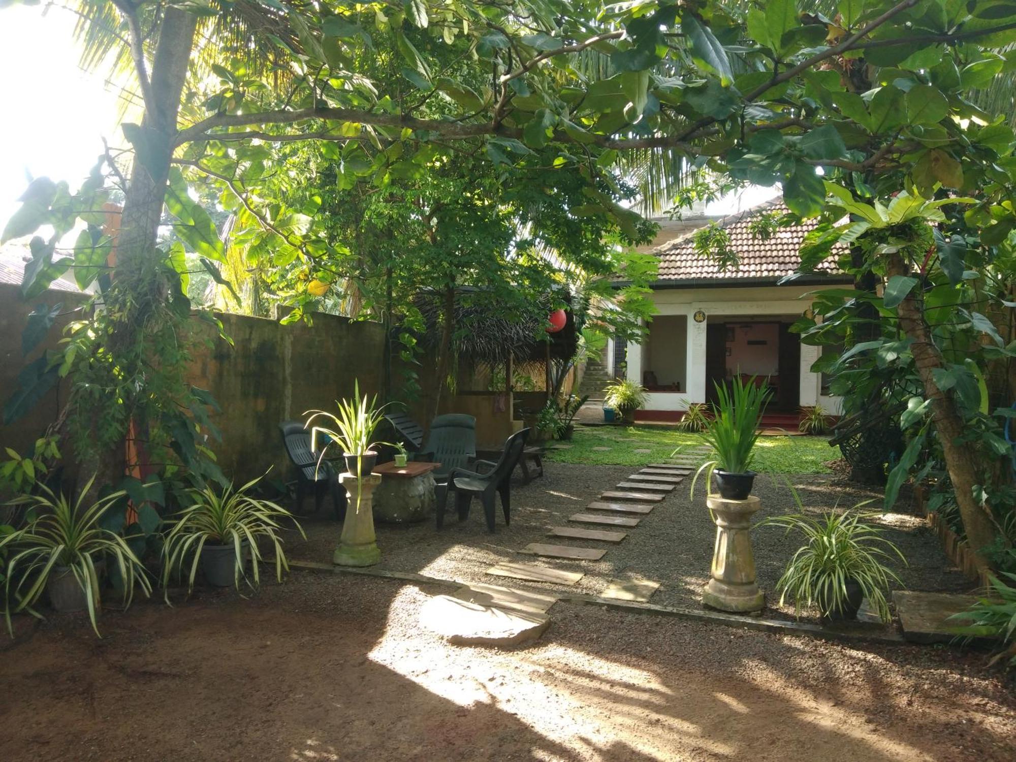 Sena'S Place Hikkaduwa Ngoại thất bức ảnh